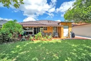 Lime Haus - Your Family Stay in Miami Awaits! - Image 2