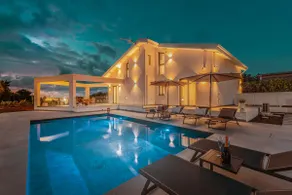 NAHIA Collection Villa - Image 2