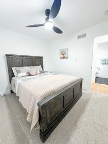 Modern Comfort on Crystal – Sleeps 16! - Image 5