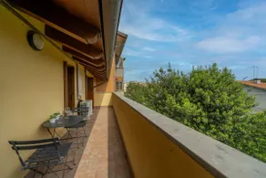GuestHost - Lovely Apartment X6 with Balcony - Image 5