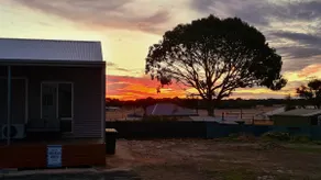 Sunset Hideaway - In Kingscote - Image 2