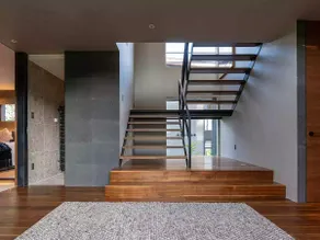 Modern Alpine Design + Scenic Windows - Rinzan - Image 4