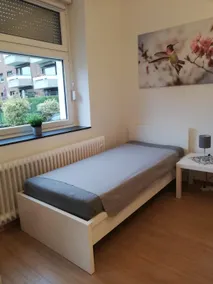 Beautiful ground floor apartment with 3 single rooms - Image 2