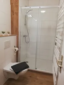 Beautiful ground floor apartment with 3 single rooms - Image 3