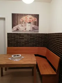 Beautiful ground floor apartment with 3 single rooms - Image 4