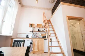 Bright Design Studio Apartment - Image 5