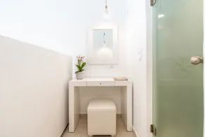 Central Open Plan House - Image 3