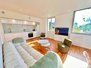 Apartment with panoramic views of Lourdes - Image 3