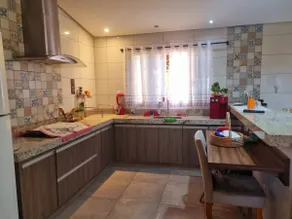 Family home with total comfort - Image 2