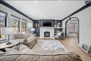 Charming Tudor Retreat - Image 5