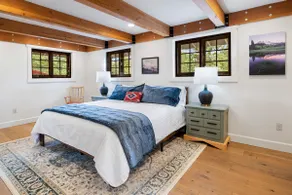 Luxe High Desert Retreat: Views, Vino & Fun - Image 4