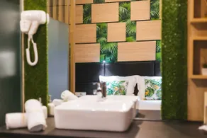 Hotel Allur - Double Bedroom -Top Central Location - Image 5