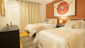 Cozy 3 BDRM- 15 MIN To Dwntwn | Galleria | & Katy - Image 3
