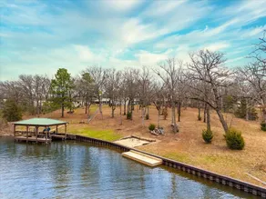 Lake Fork Waterfront fishing dock firepit - Image 5