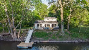 Modern Riverfront | Hot Tub, Kayaks, Paddle boards - Image 5