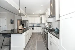 Modern 3BR Home – Short Walk to Silver Sands Beach - Image 4