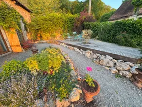 Charming house with swimming pool - Image 2
