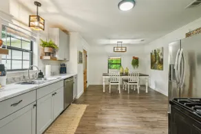 Lufkin Comfort & Convenience | Cozy 2BR Near DT - Image 2