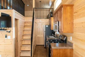 Ranger Smith Loft Cottage - Image 3