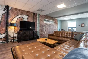 Heart of Downtown Wichita Modern, Bright Fun Loft - Image 4