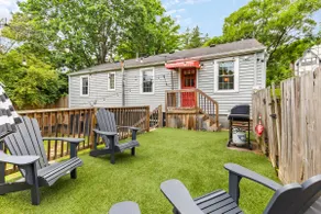 Cozy House in Trendy East Nashville with a Patio and Grill - Image 5