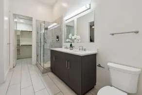 Charming Dallas Loft No. 309 - Image 4