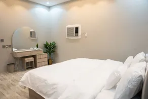 New independent private hotel apartment, courtyard - Image 5