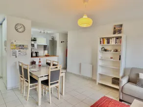Apartment near the center with garden and terrace - Image 3