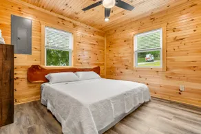 Trailer Parking/Hot Tub/King Size Beds/Mt Views - Image 5