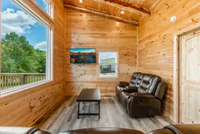 Trailer Parking/Hot Tub/King Size Beds/Mt Views - Image 3