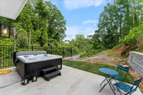 Family Getaway w/ Hot Tub & Arcade Near DT - Image 5