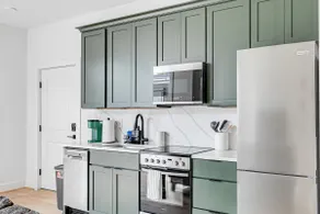 Cozy Studio | The Church Hill Collection - Image 3
