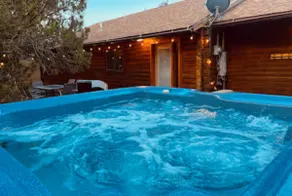Family Friendly Log Cabin - Hot Tub - Image 2