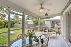 Stylish Coastal Cottage Near Downtown Punta Gorda - Image 2