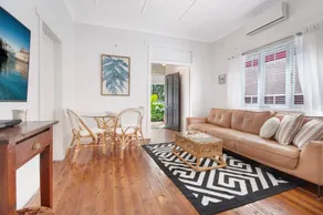 Parkview Cottage- Heart of Newcastle - Image 2