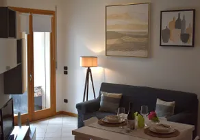 Casa di Abe modern tastes and Prosecco Hills - Image 3