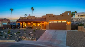 Stylish Santa Fe Escape by Lake, River & Casinos! - Image 2