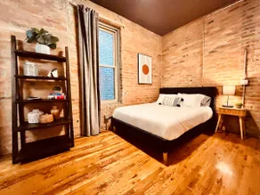 Modern & Spacious Condo Minutes from the Loop - Image 3