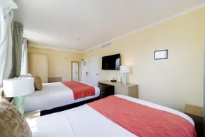 At Mine - South of Fifth Double Beds | Parking - Image 3