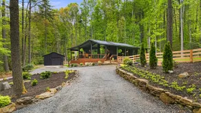 Beautiful, secluded, nestled in the woods+sauna! - Image 3