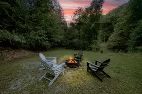 Hocking Hills Cabin- Hot Tub + Fire Pitt - Image 4