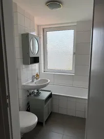 Chic apartment opposite the train station - Image 5