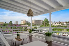 Penthouse Suite Modern Hotel-Honeymooner Paradise - Image 2