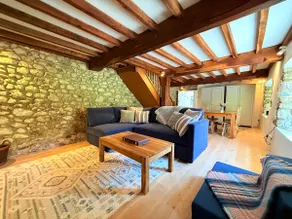 Idyllic Coastal Country Cottage - Image 3