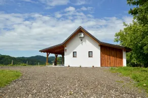 Gold Wine Estate - Image 2