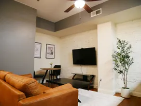 Cozy Den Steps from Downtown JC - With Parking - Image 5