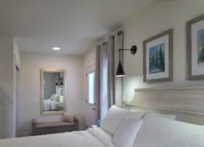 Renovated Deluxe King Studio Apt - Image 5