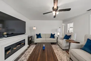 Lake Breeze Retreat-Quiet & Cozy - Image 4