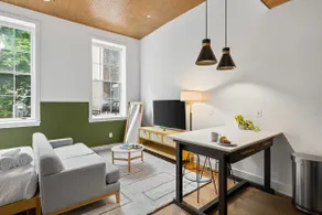 Sosuite | Studio Apt w Laundry, Courtyard View - Image 2