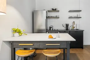 Sosuite | Studio Apt w Laundry, Courtyard View - Image 3
